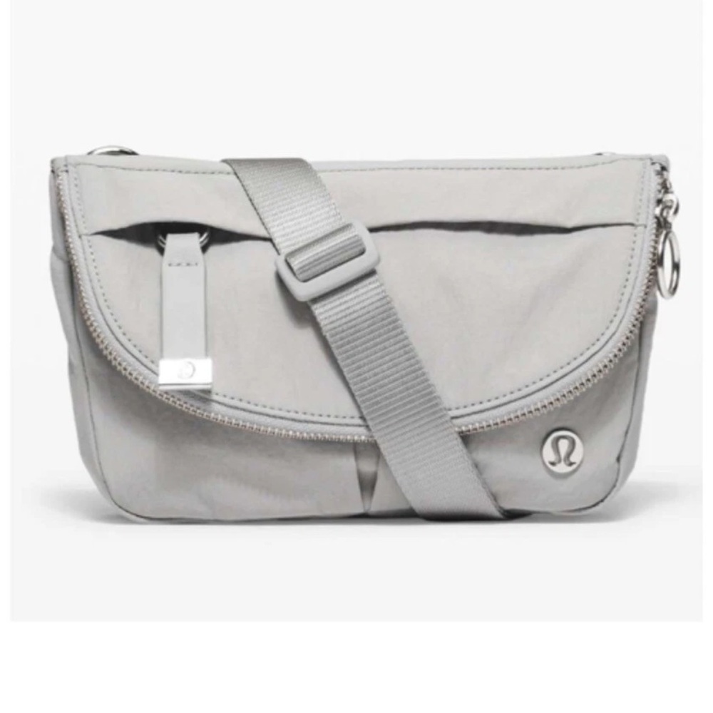 lululemon All Night Festival Belt Bag light green